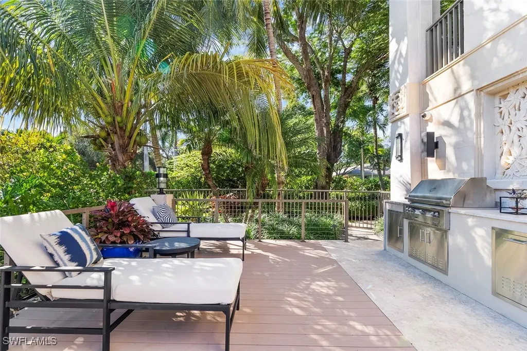 1441 Gulf Shore Boulevard S Naples FL 34102