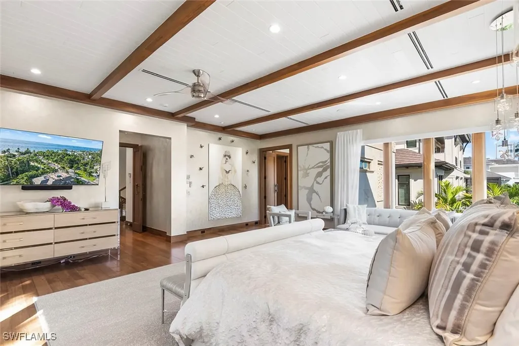 1441 Gulf Shore Boulevard S Naples FL 34102