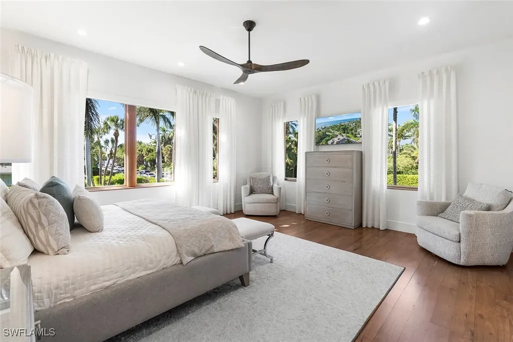 1441 Gulf Shore Boulevard S Naples FL 34102
