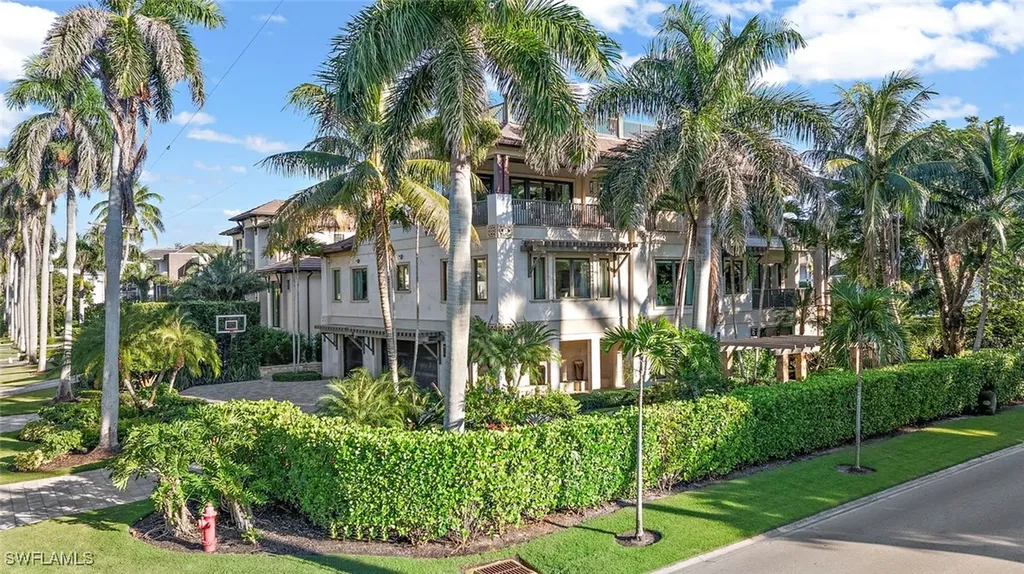 1441 Gulf Shore Boulevard S Naples FL 34102
