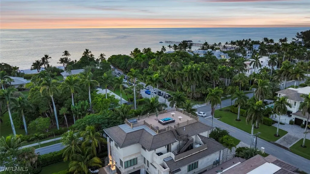 1441 Gulf Shore Boulevard S Naples FL 34102