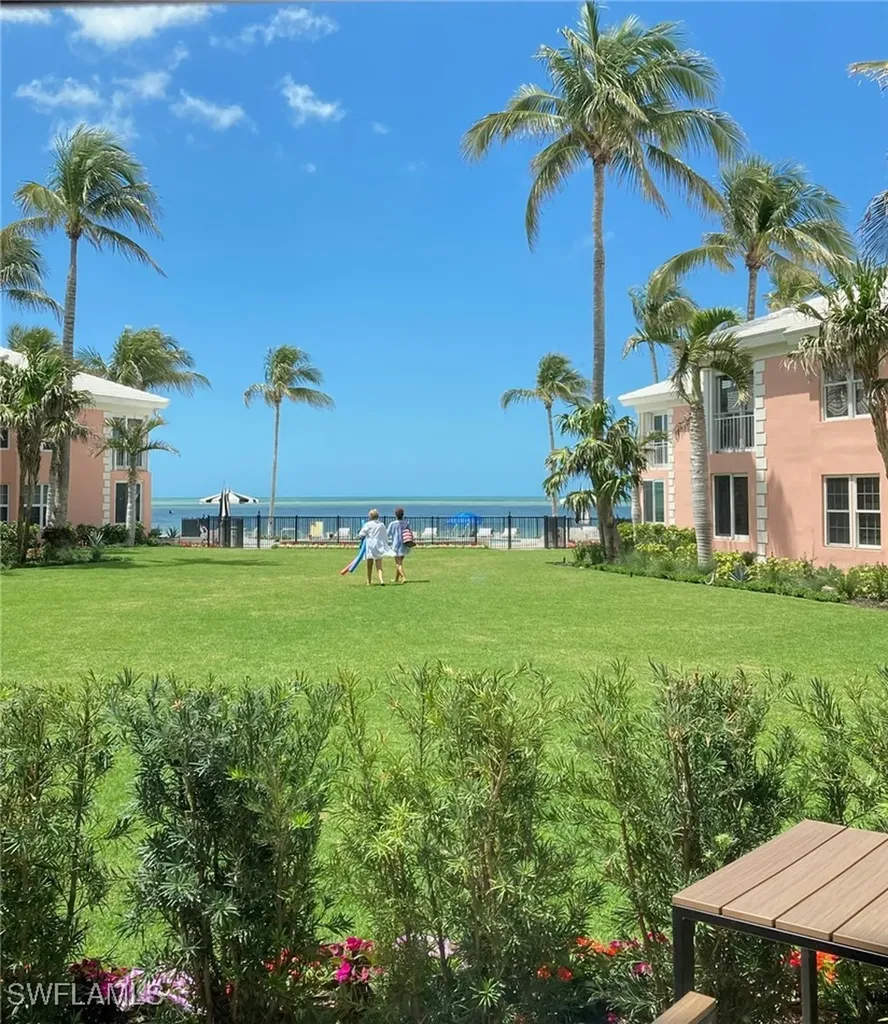 2401 Gulf Shore Boulevard N Naples FL 34103