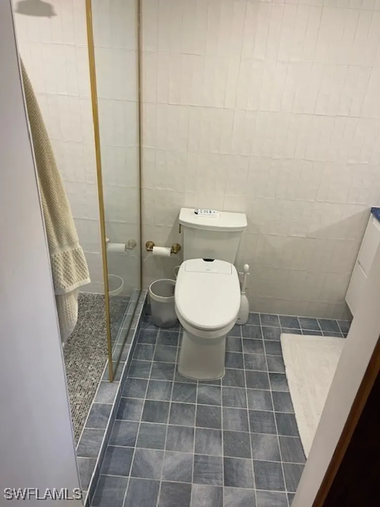 2401 Gulf Shore Boulevard N Naples FL 34103