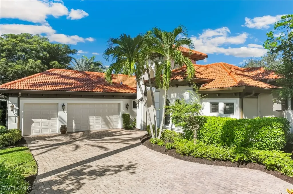 7749 Classics Drive Naples FL 34113