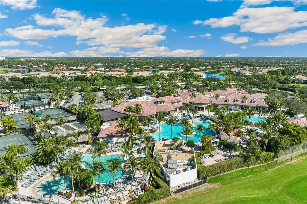 7749 Classics Drive Naples FL 34113