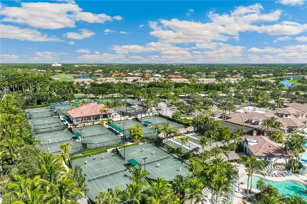 7749 Classics Drive Naples FL 34113