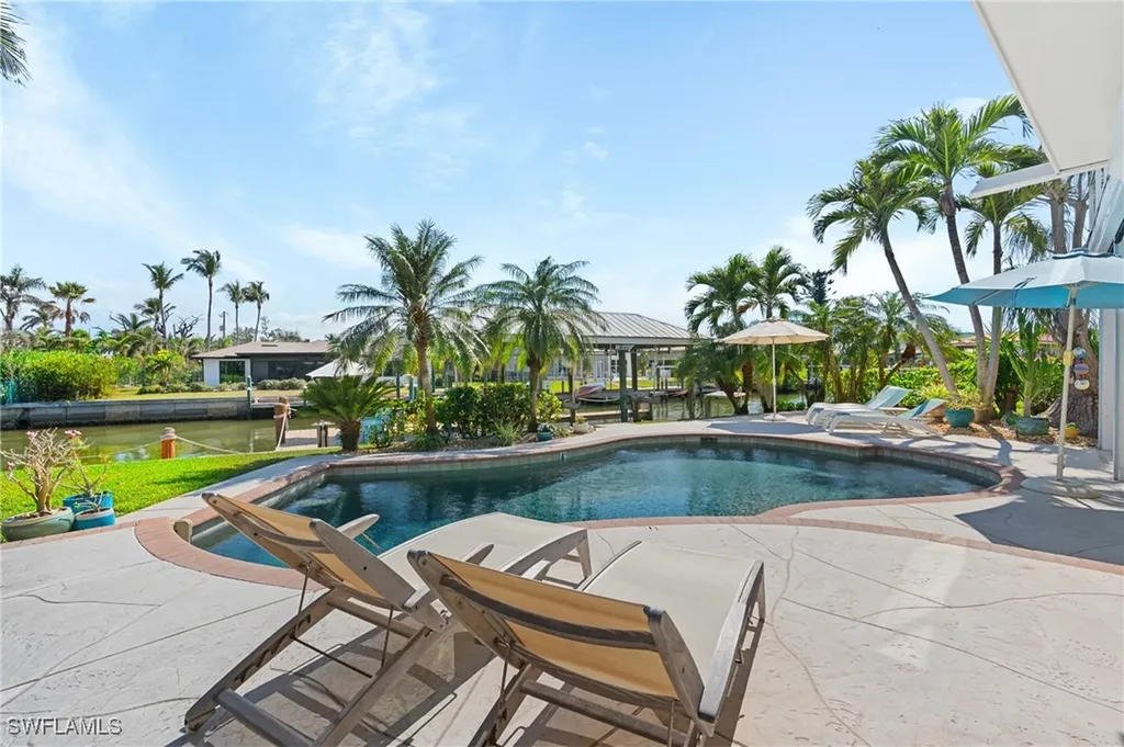 490 Randy Lane Fort Myers Beach FL 33931