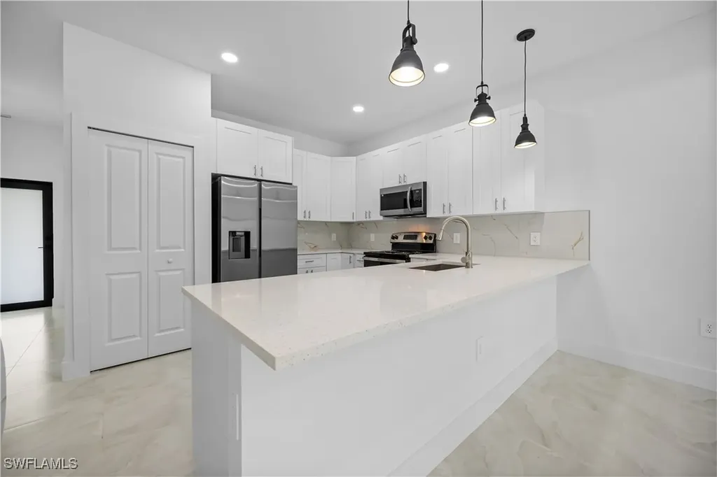 2400 Wanda Avenue N Lehigh Acres FL 33971