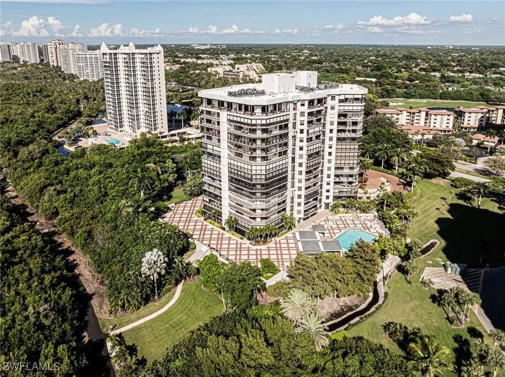 6075 Pelican Bay Boulevard Naples FL 34108