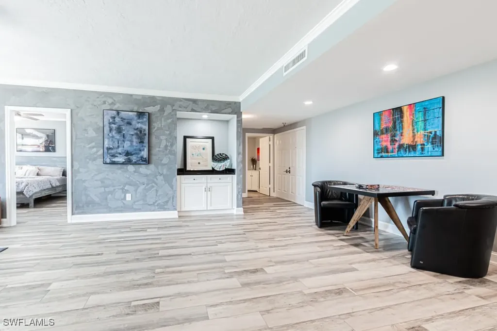 6075 Pelican Bay Boulevard Naples FL 34108