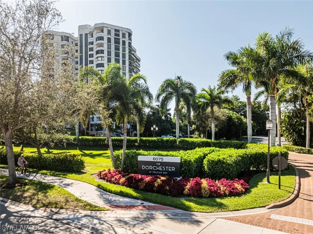 6075 Pelican Bay Boulevard Naples FL 34108