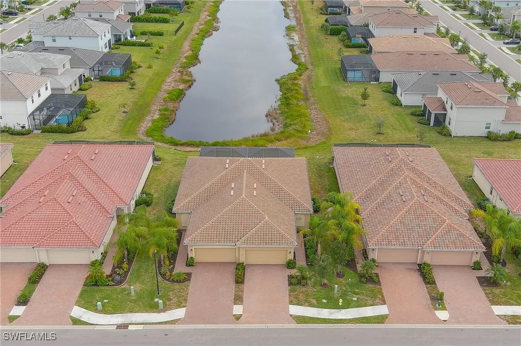 2652 Vine Avenue Naples FL 34120