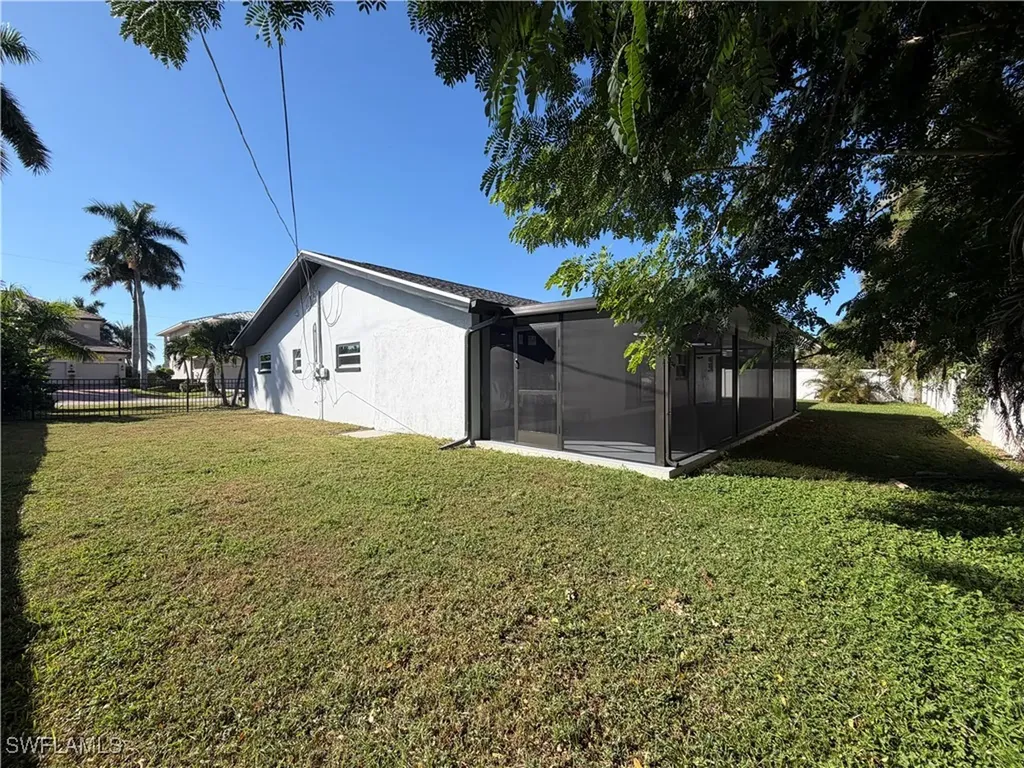 959 N Town And River Drive Fort Myers FL 33919