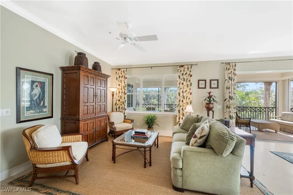 2822 Tiburon Boulevard E Naples FL 34109
