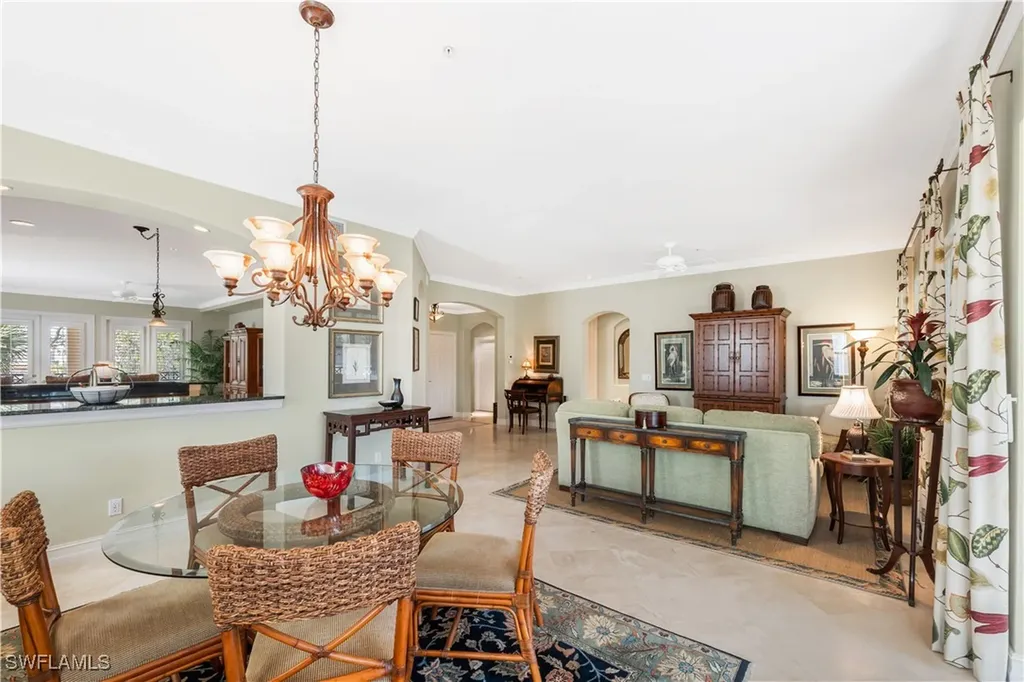 2822 Tiburon Boulevard E Naples FL 34109