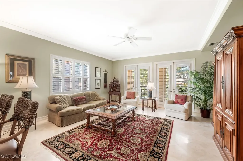 2822 Tiburon Boulevard E Naples FL 34109