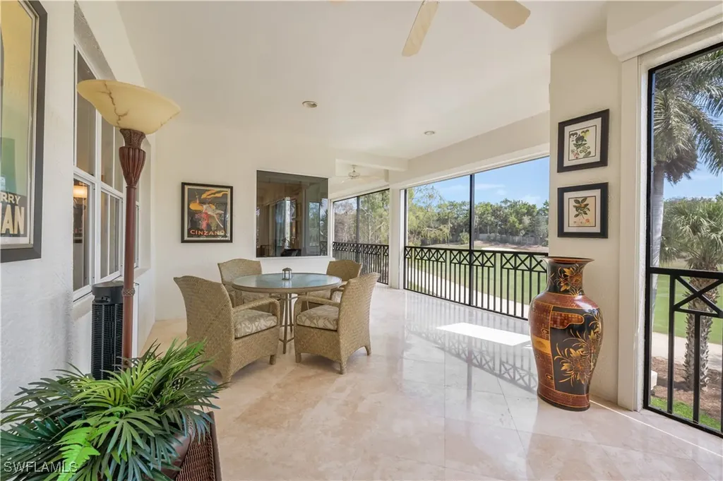 2822 Tiburon Boulevard E Naples FL 34109
