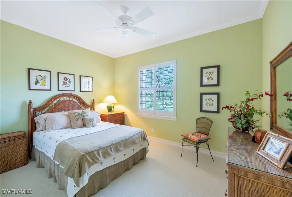 2822 Tiburon Boulevard E Naples FL 34109