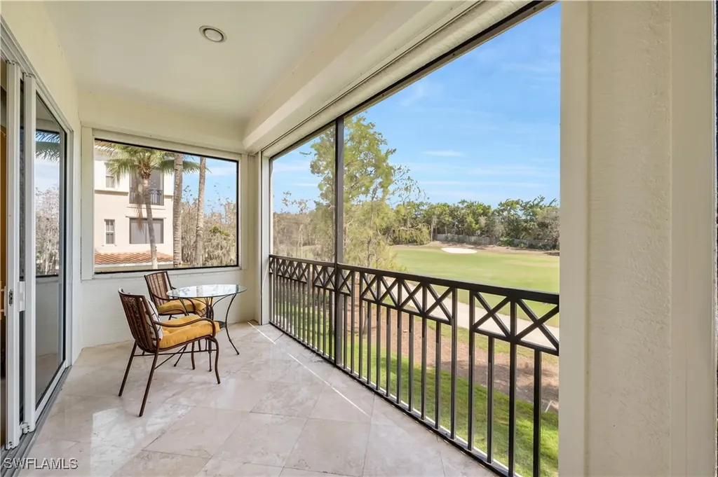 2822 Tiburon Boulevard E Naples FL 34109
