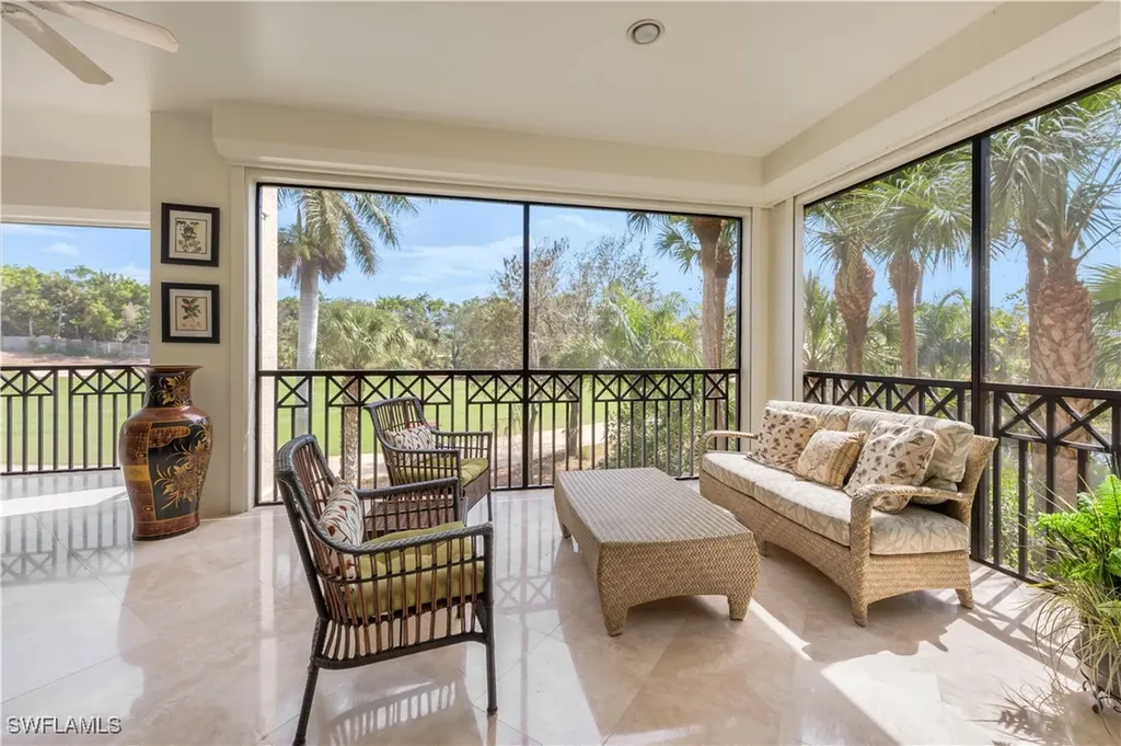 2822 Tiburon Boulevard E Naples FL 34109