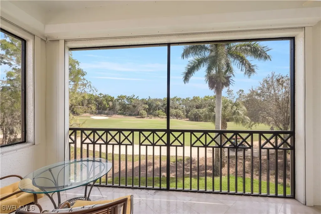 2822 Tiburon Boulevard E Naples FL 34109