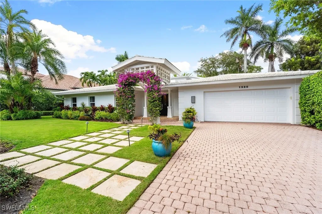 1980 Gordon Drive Naples FL 34102