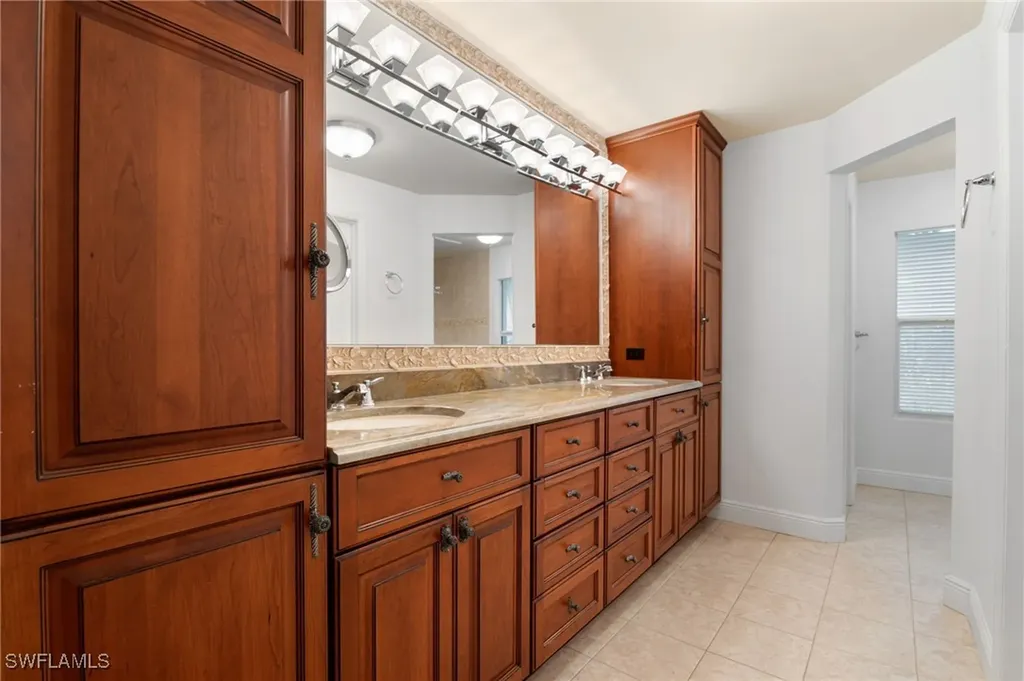 1980 Gordon Drive Naples FL 34102