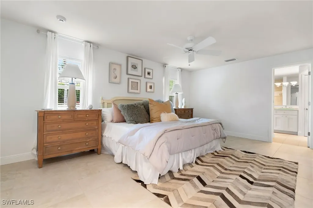 1980 Gordon Drive Naples FL 34102