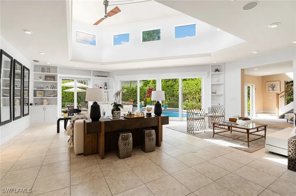1980 Gordon Drive Naples FL 34102