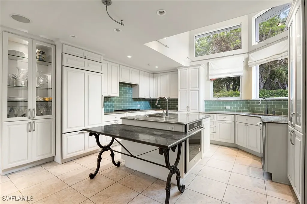 1980 Gordon Drive Naples FL 34102