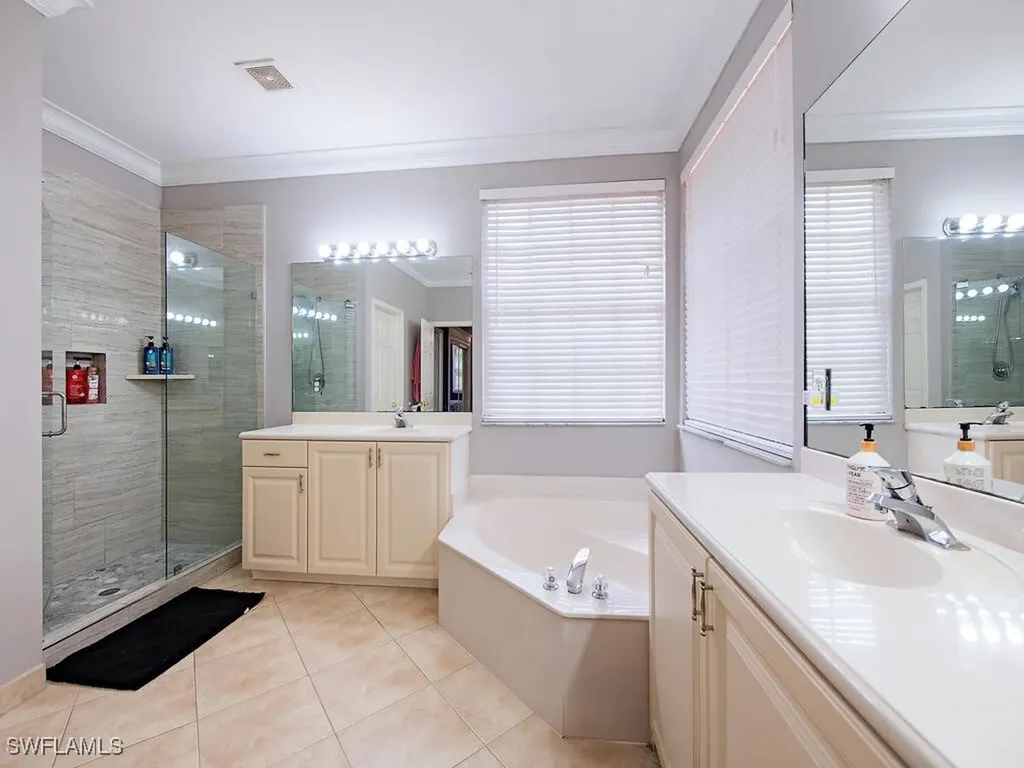 2346 Butterfly Palm Drive Naples FL 34119