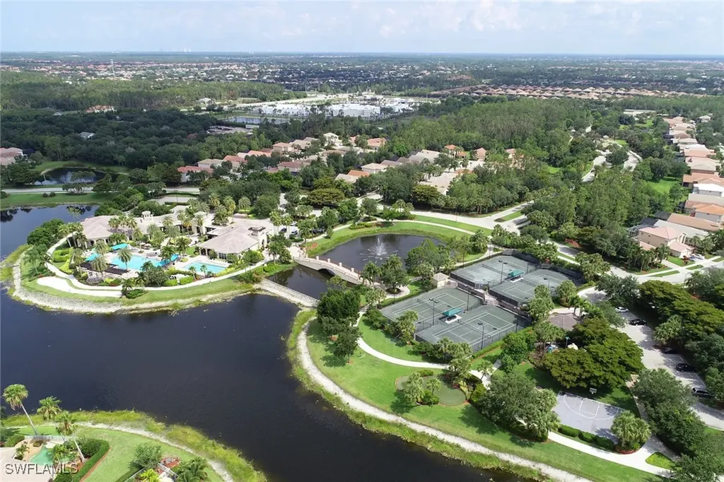 2346 Butterfly Palm Drive Naples FL 34119