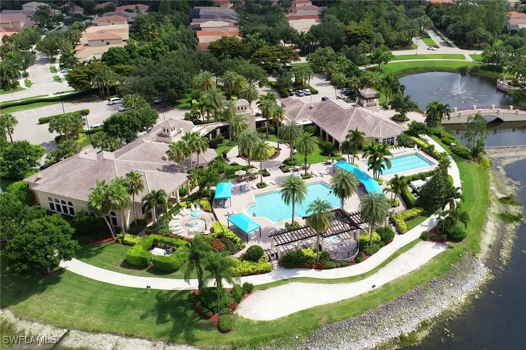 2346 Butterfly Palm Drive Naples FL 34119