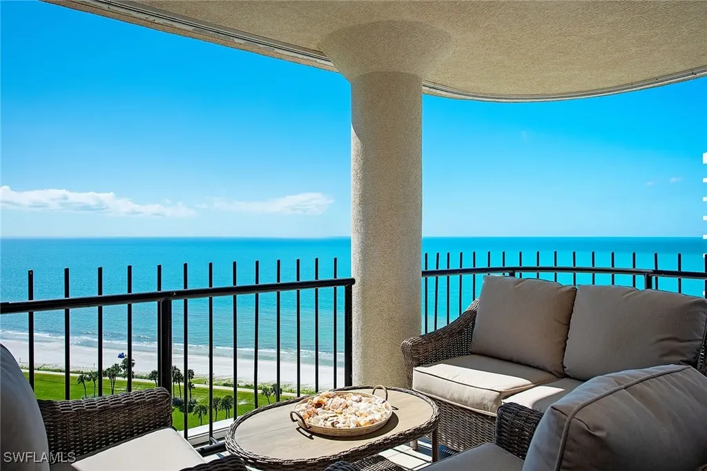 Naples FL, 4251 Gulf Shore Boulevard N, Unit 19D