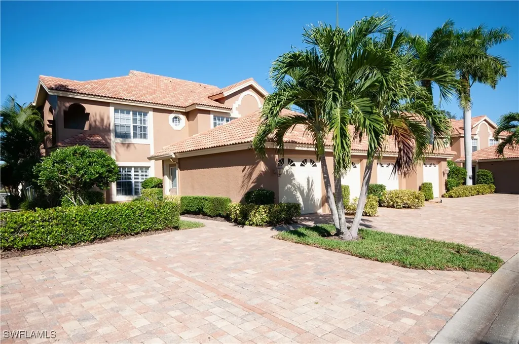 Bonita Springs FL, 13209 Sherburne Circle, Unit 301