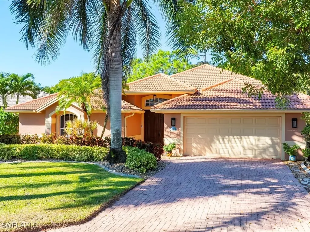1309 Briarwood Court Naples FL 34104
