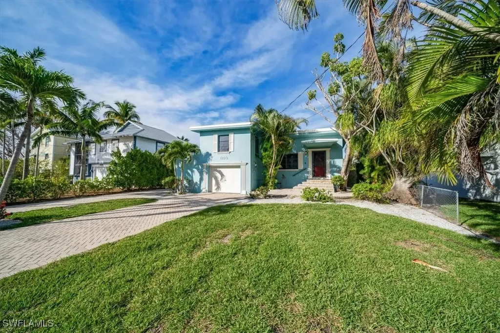 Naples FL, 1283 Grand Canal Drive