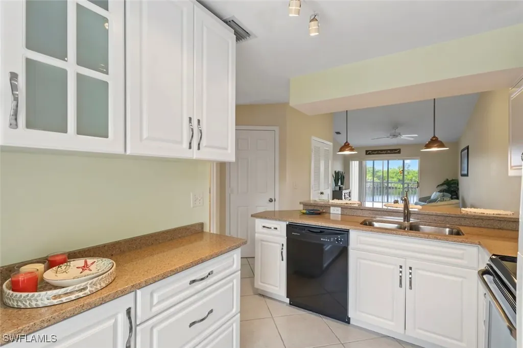 1305 Mainsail Drive Naples FL 34114