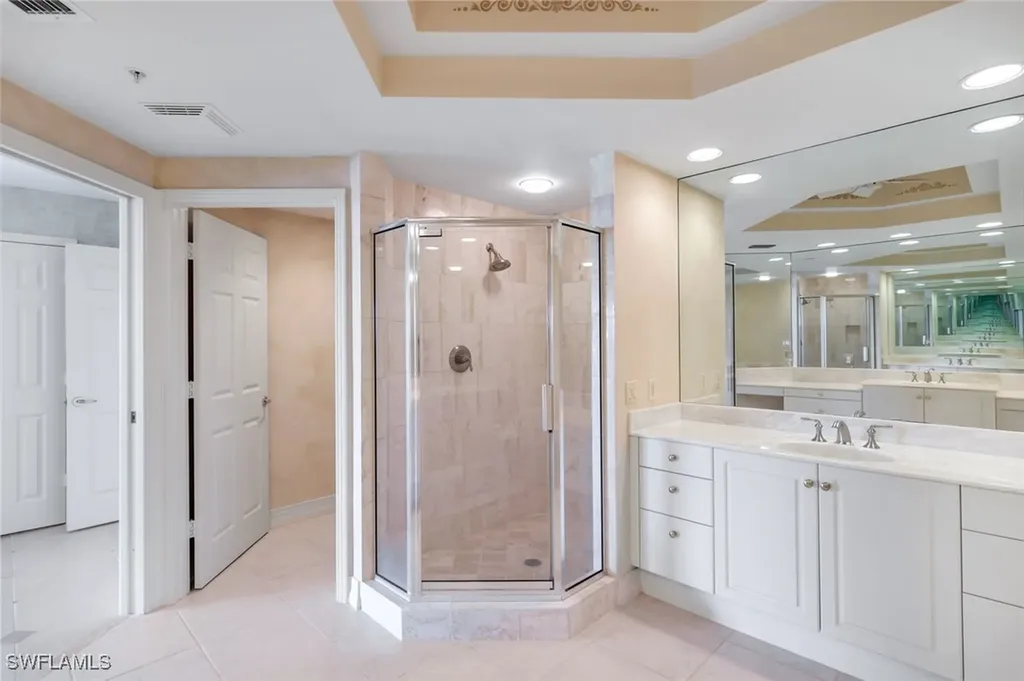 425 Dockside Drive Naples FL 34110