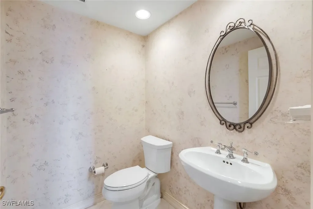 425 Dockside Drive Naples FL 34110