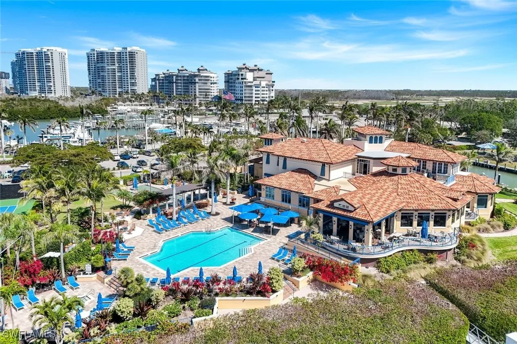 425 Dockside Drive Naples FL 34110