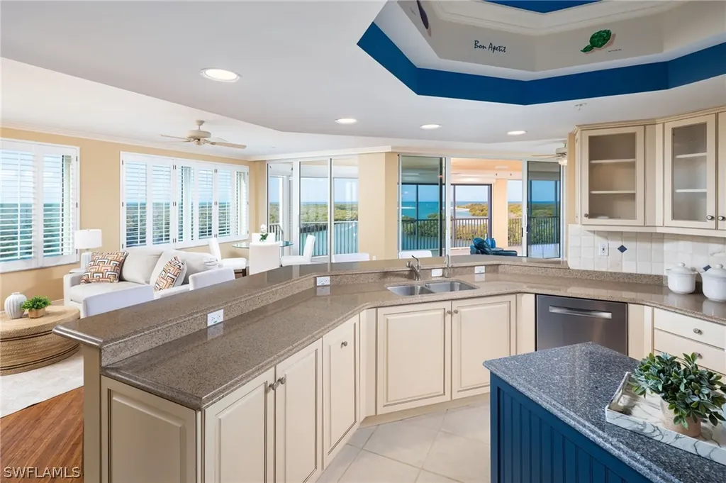 425 Dockside Drive Naples FL 34110