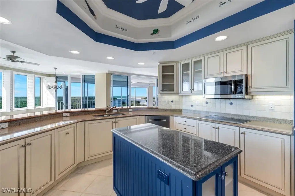 425 Dockside Drive Naples FL 34110