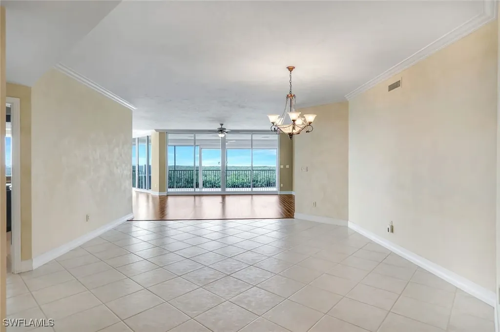 425 Dockside Drive Naples FL 34110