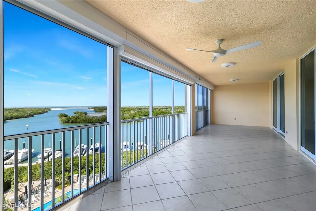 425 Dockside Drive Naples FL 34110