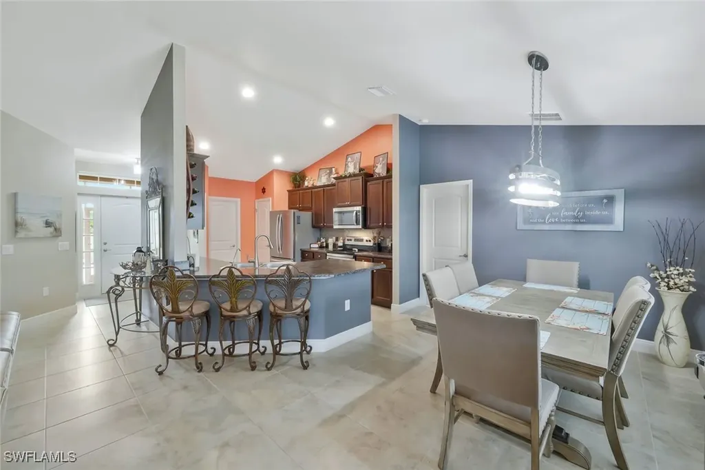 2703 NE 7th Avenue Cape Coral FL 33909