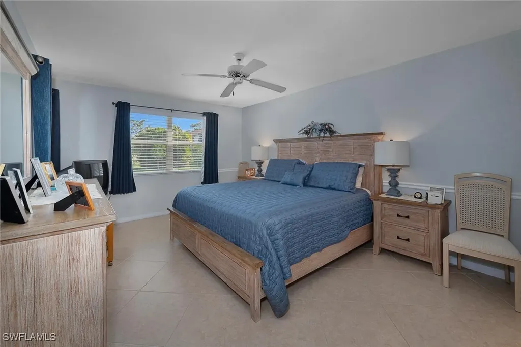 472 Woodshire Lane Naples FL 34105