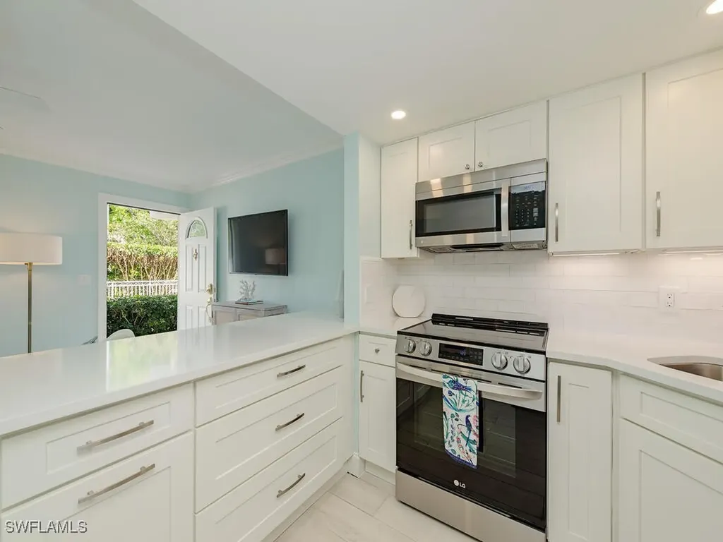 950 7th Avenue S Naples FL 34102
