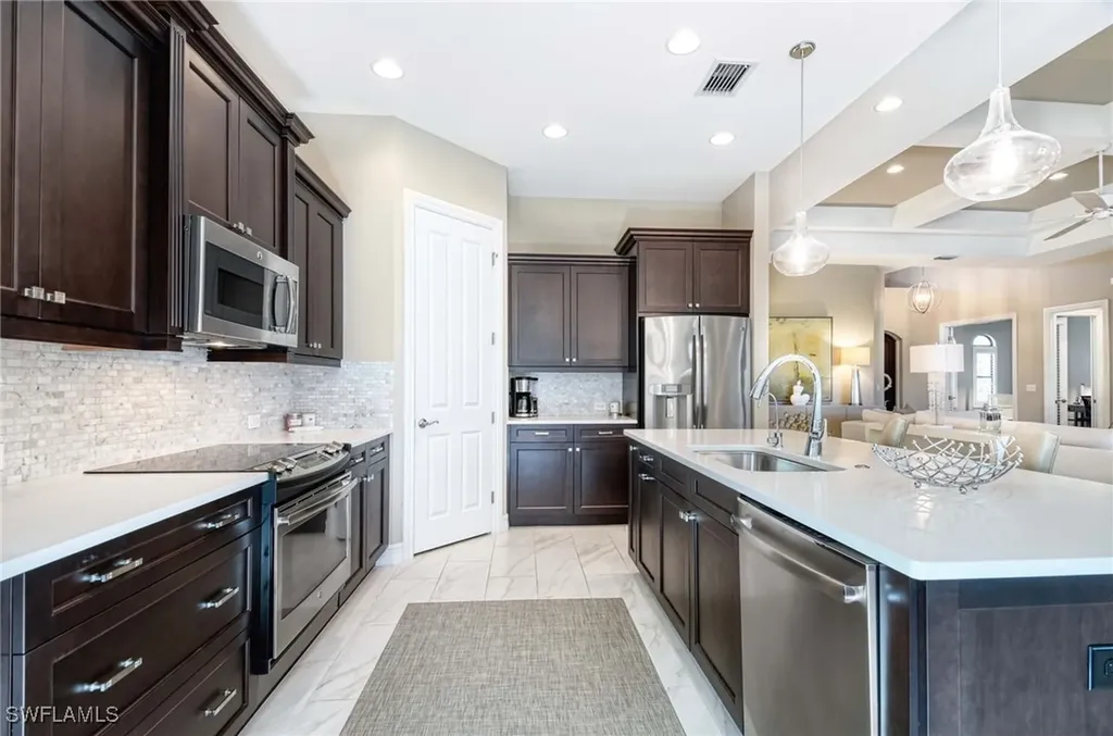 7247 Lantana Circle Naples FL 34119
