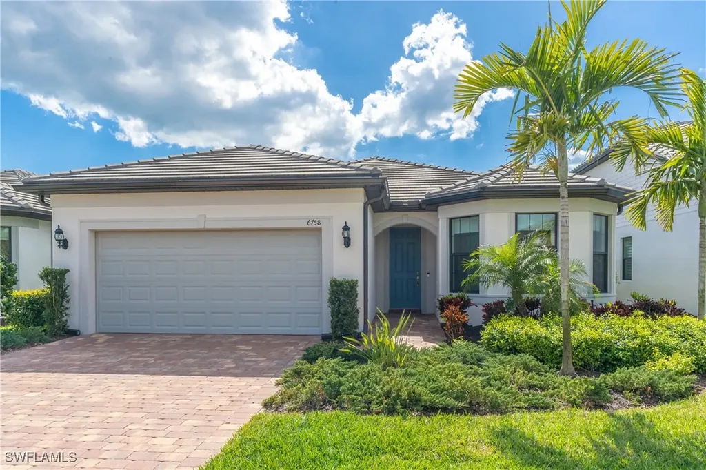 6758 Pennyroyal Drive Naples FL 34114
